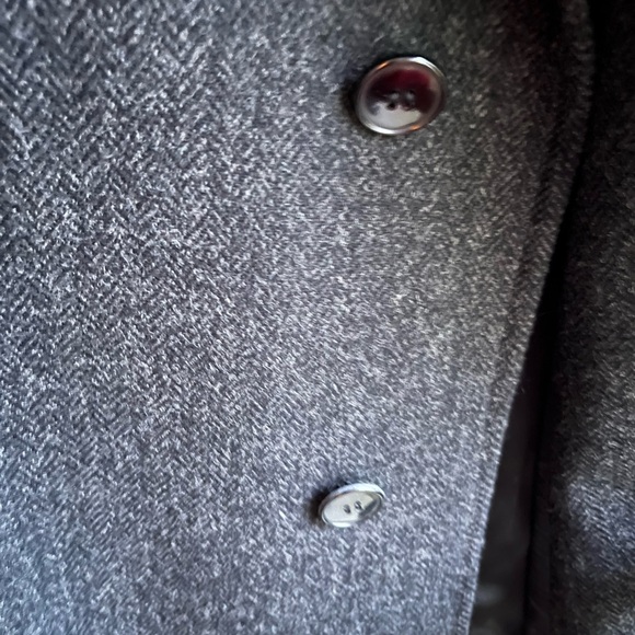 Handsome Gray Herringbone Tweed Wool Long Coat With Velvet Collar - Picture 5 of 9